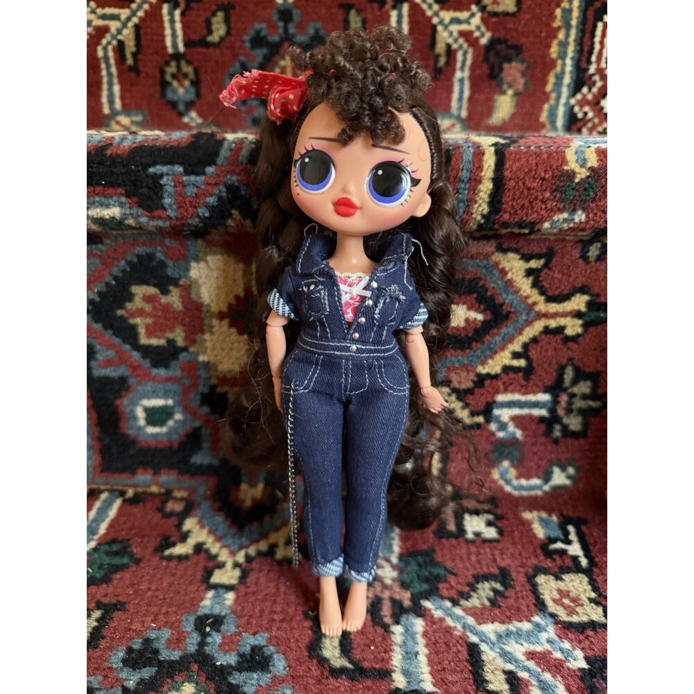 L.O.L. Surprise O.M.G. Busy B.B. Fashion Doll with Long Braids Blue Eyes  Euc